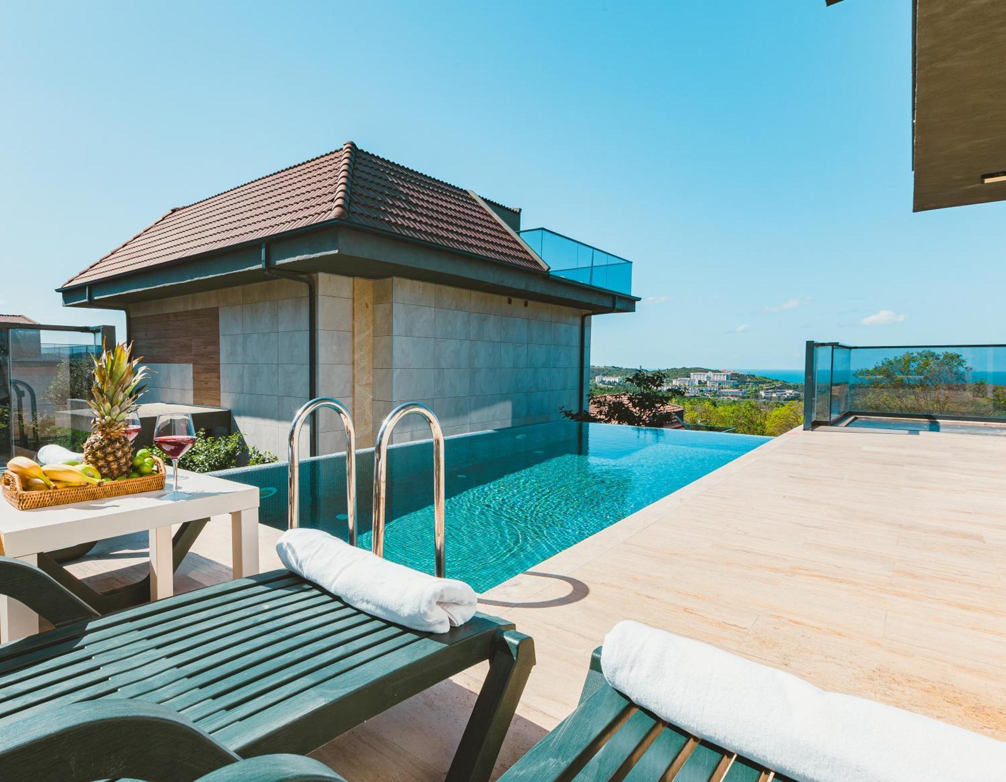 Royal Blue Istanbul - Luxury Villas ภายนอก รูปภาพ