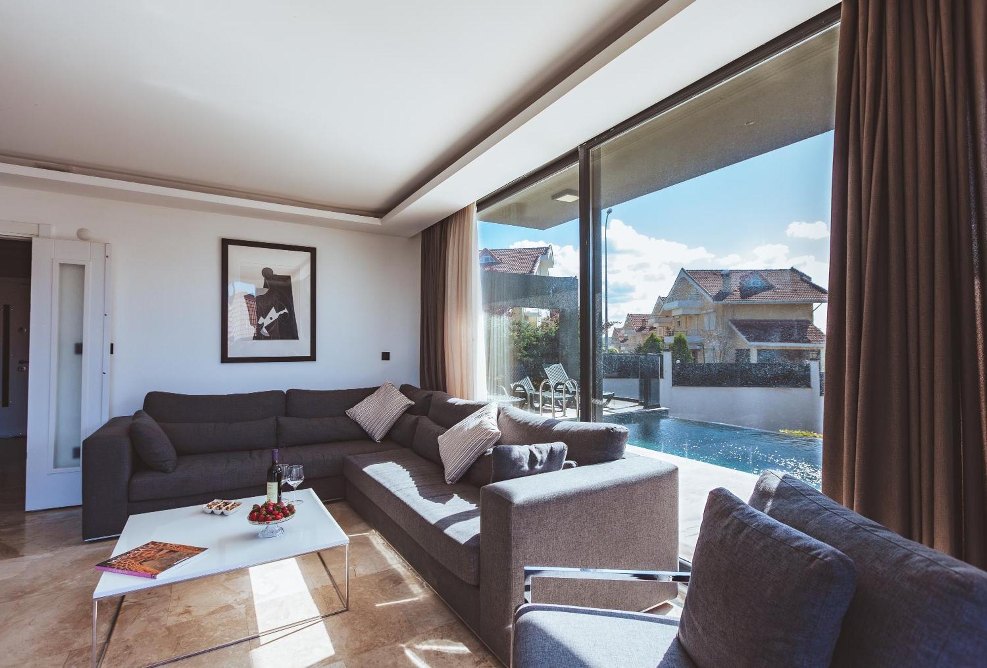 Royal Blue Istanbul - Luxury Villas ภายนอก รูปภาพ