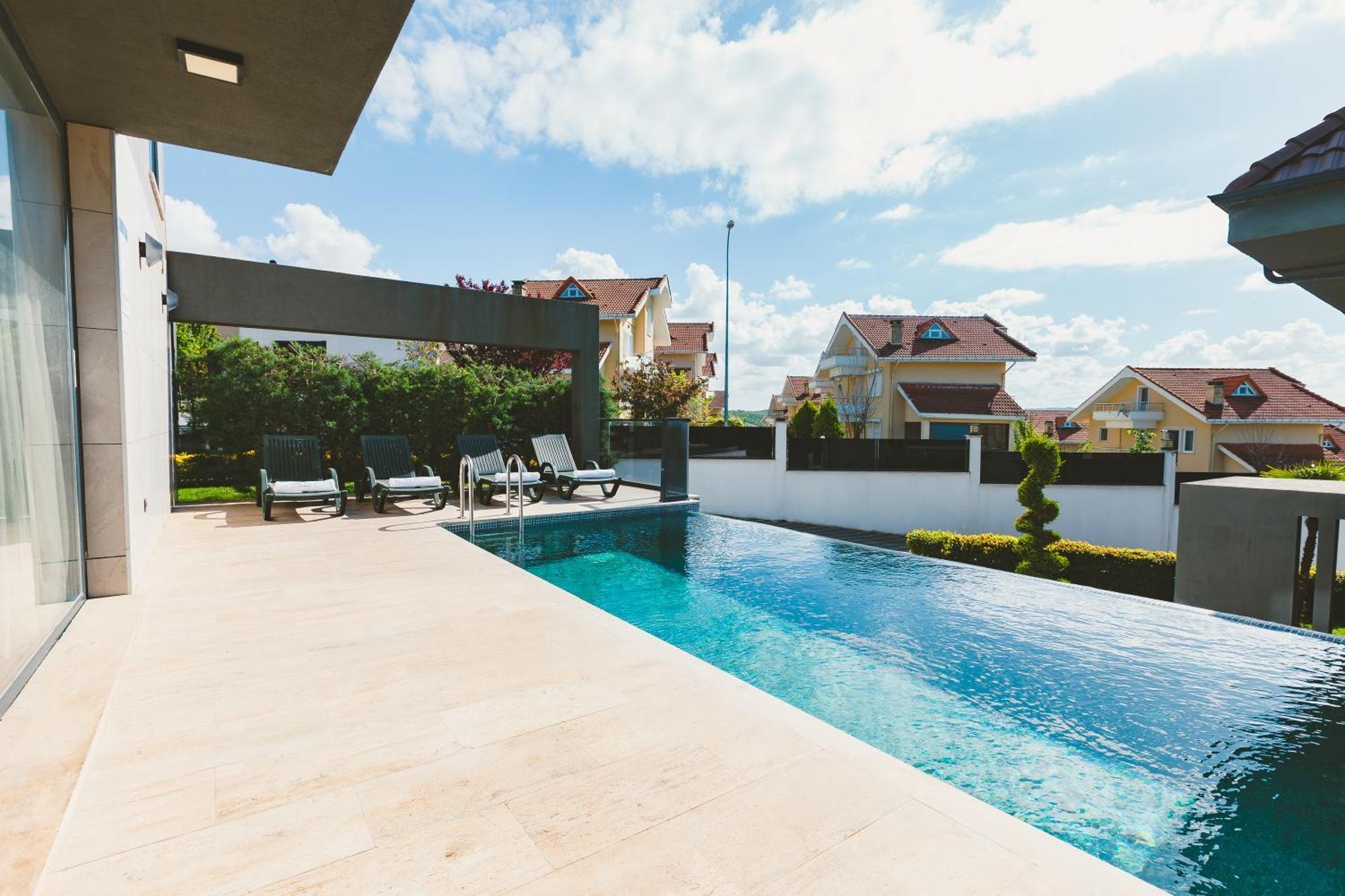 Royal Blue Istanbul - Luxury Villas ภายนอก รูปภาพ